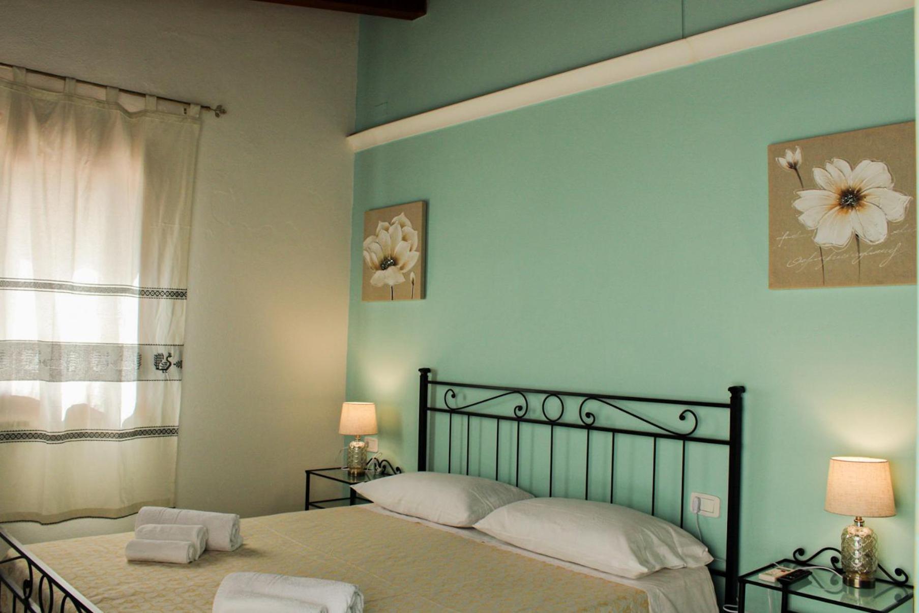 Le Rocce Antiche Resort SantʼAntìoco Esterno foto